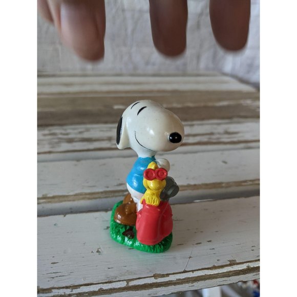 United feature Snoopy golfing Woodstock figurine x - Picture 3 of 7